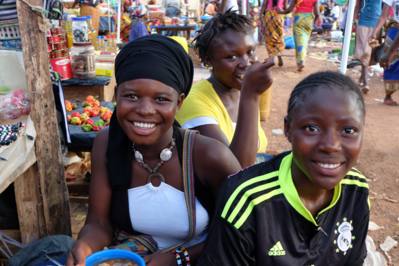 Guinea young girls at market